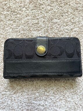Coach Black Signature Continental Wallet with Gold Snap
